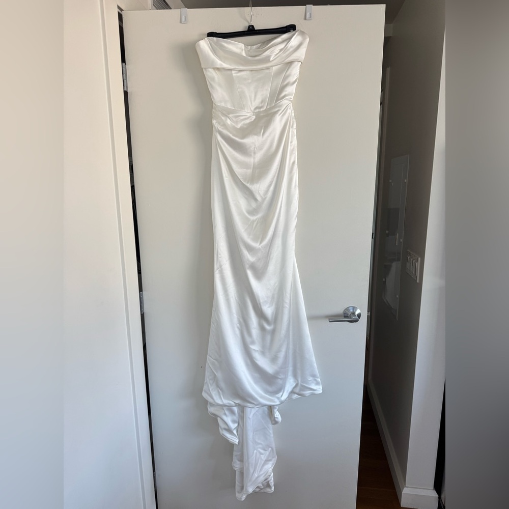 Chosen by KYHA Salacea Wedding Gown - Picture 8 of 14